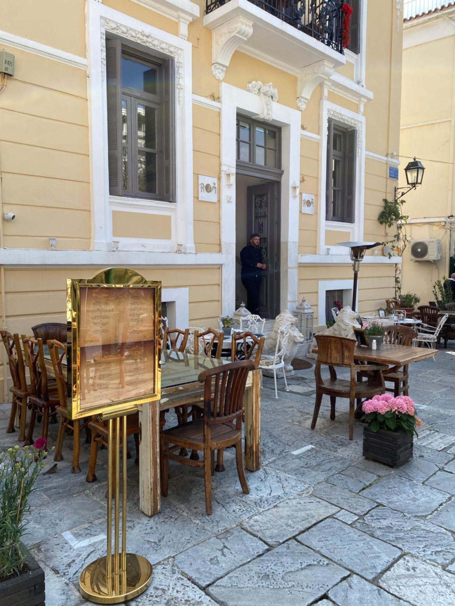 A Place 4 U Below Acropolis Apartment Athena Bagian luar foto