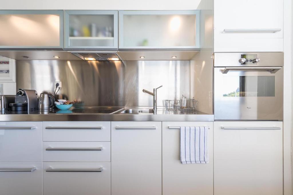 A Place 4 U Below Acropolis Apartment Athena Bagian luar foto